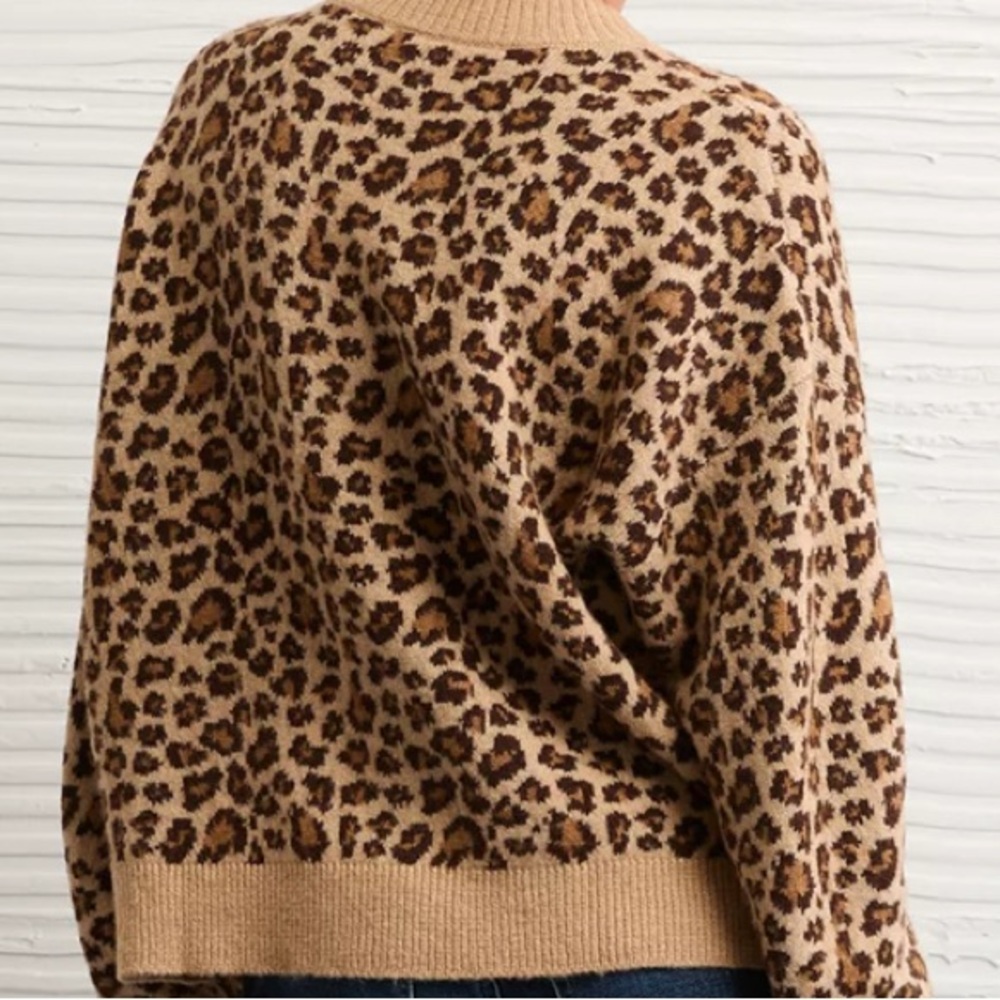Women’s American Eagle Soft Leopard Sweater - Picture 2 of 5